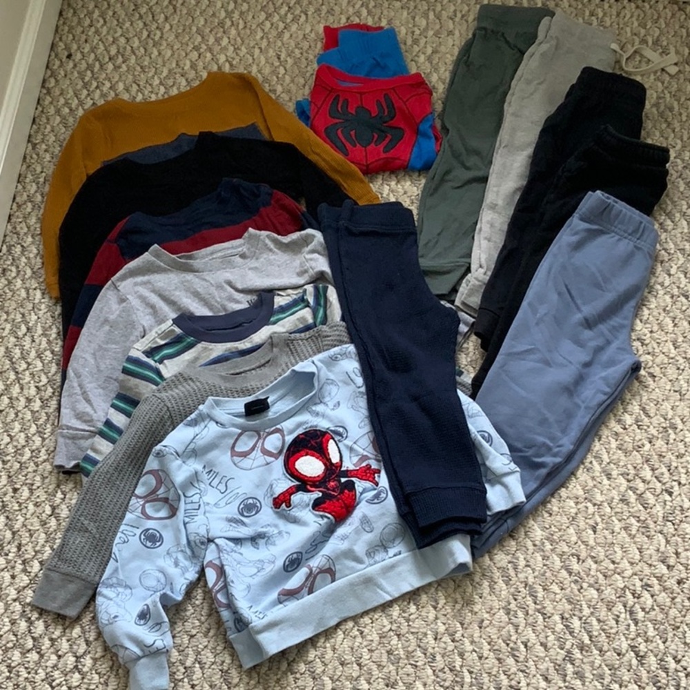 Lot of 15 pieces Boys 3t tops pants